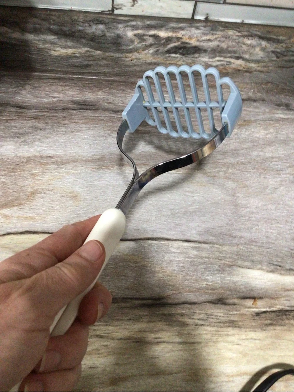 Vintage Bonny USA Potato Masher Blue Plastic Grid White Handle 10.5”